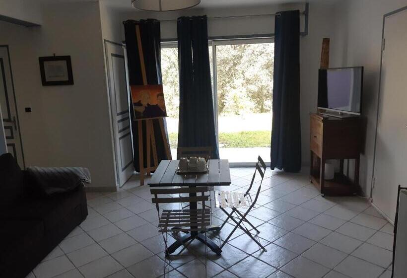 家庭山景房, Chambre D Hote Veronique