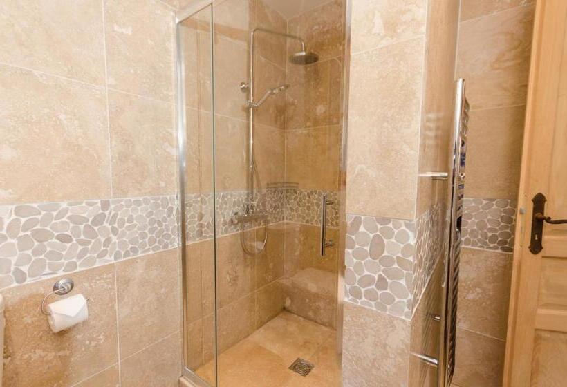 חדר דלוקס, Black Diamond Lodge