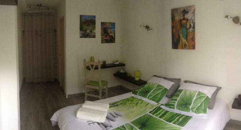 Номер Стандарт, Chez Louis