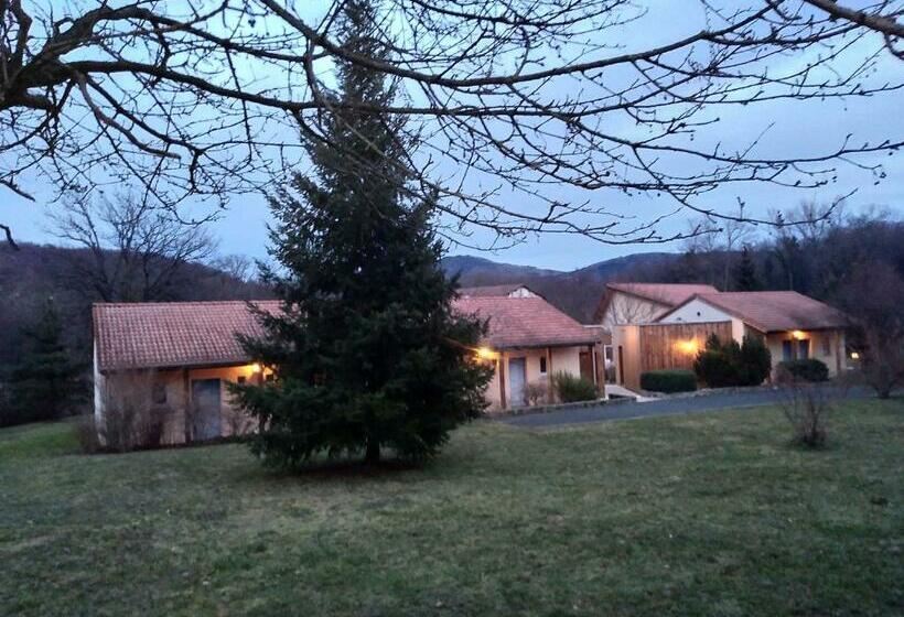 غرفة قياسية ثلاثية, De L'ile D'amour