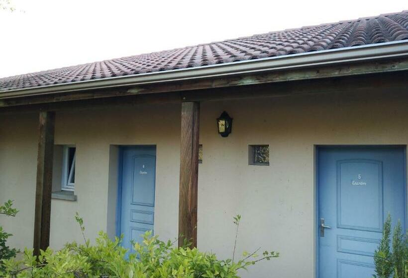 غرفة قياسية ثلاثية, De L'ile D'amour