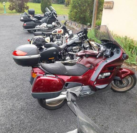 غرفة قياسية, De L'ile D'amour