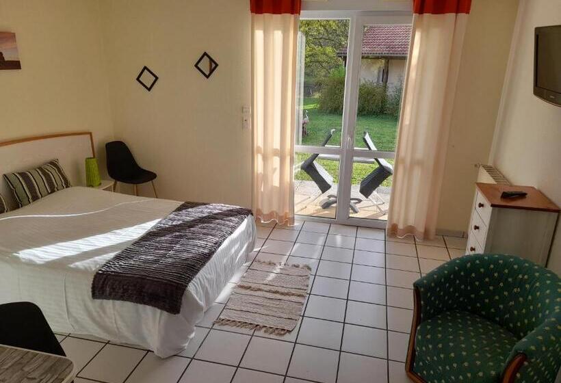 غرفة قياسية, De L'ile D'amour