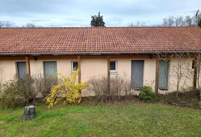 غرفة قياسية, De L'ile D'amour