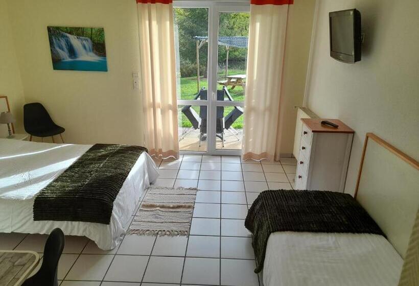 غرفة قياسية ثلاثية, De L'ile D'amour