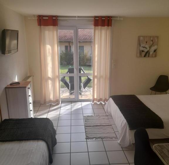 غرفة قياسية ثلاثية, De L'ile D'amour