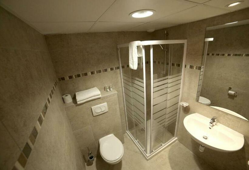 스탠다드 룸, Restaurant Les Pielettes