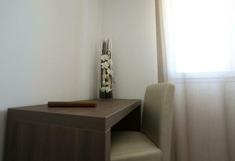 스탠다드 룸, Restaurant Les Pielettes