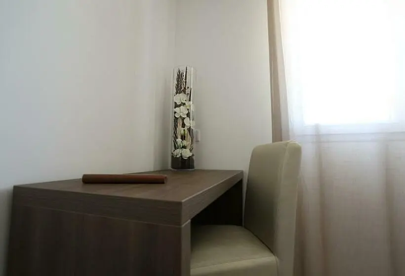Standard Room, Restaurant Les Pielettes