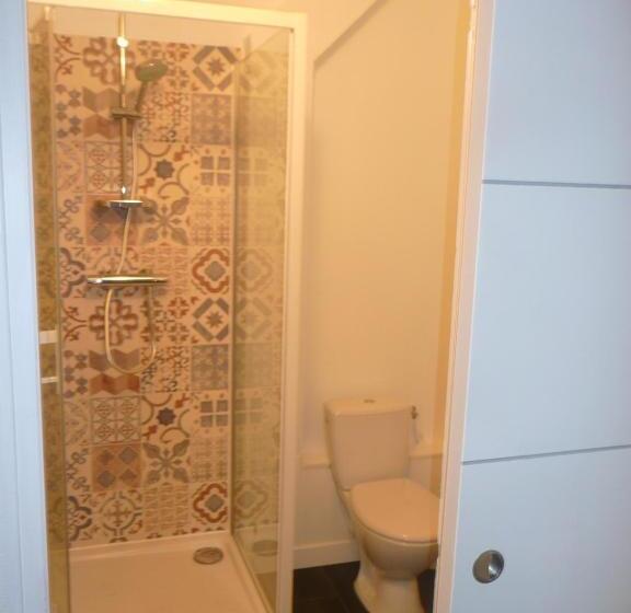 غرفة قياسية ثلاثية, Le Riviera