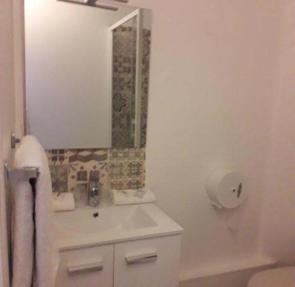 غرفة قياسية, Le Riviera