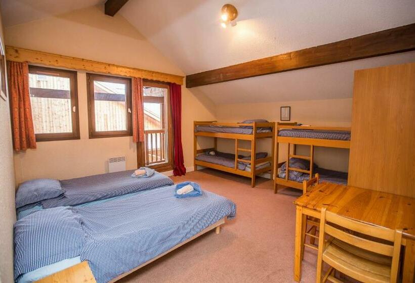 اتاق خانوادگی, L Aigle