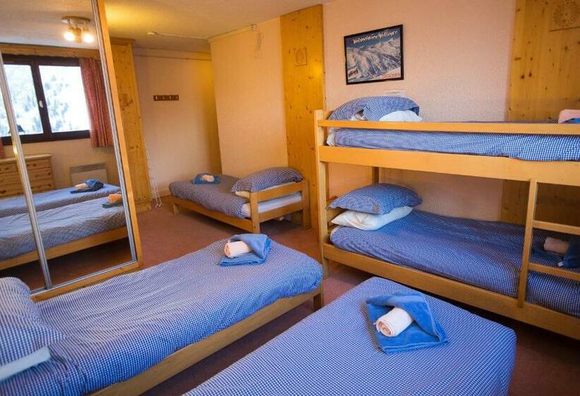 اتاق خانوادگی, L Aigle