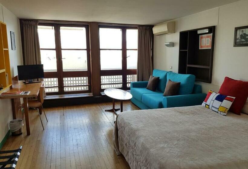 غرفة قياسية مطلة على المتنزه, Le Corbusier