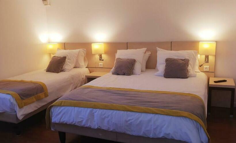 غرفة قياسية ثلاثية, Le Mas De La Frigoulette