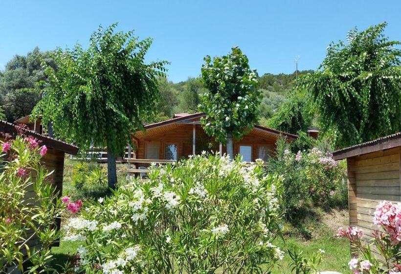 جناح بغرفتي نوم, Mare E Monti