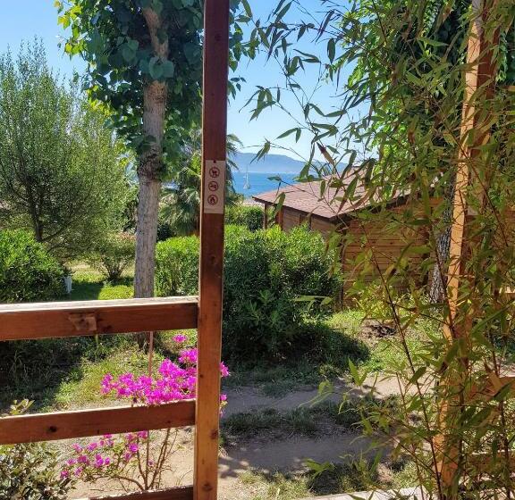 2 Bedrooms Suite Sea View, Mare E Monti