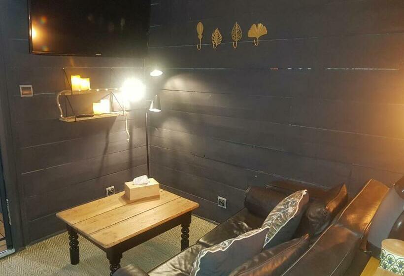 Suite with Terrace, A L'origine