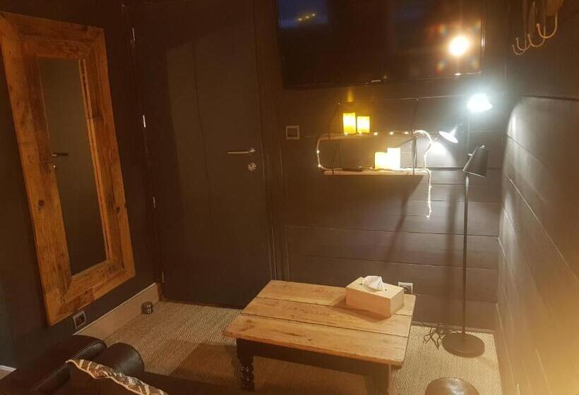 Suite with Terrace, A L'origine