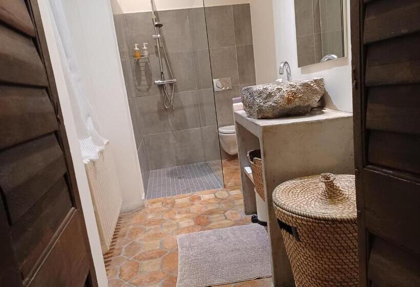 اتاق راحتی, ô Anges