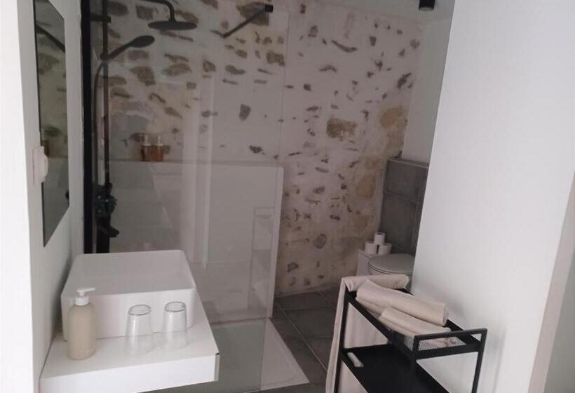 استودیو استاندارد با چشم‌انداز باغ, ô Anges