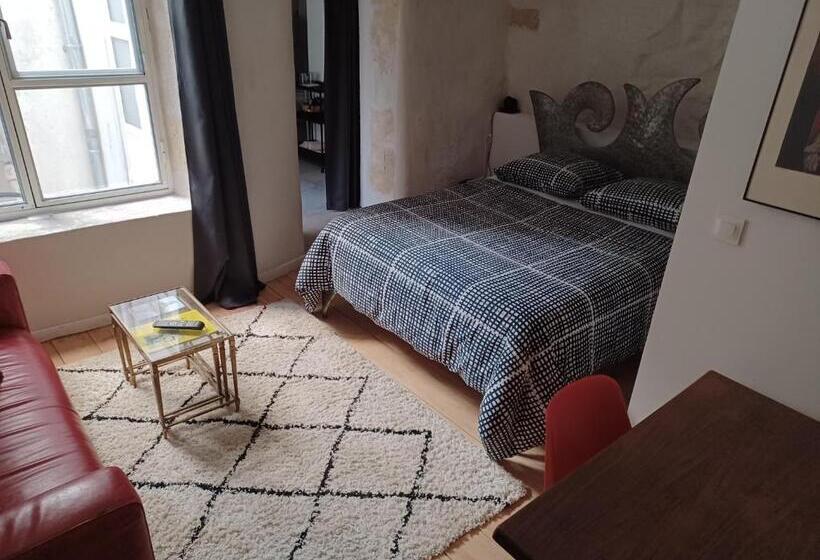 استودیو استاندارد با چشم‌انداز باغ, ô Anges