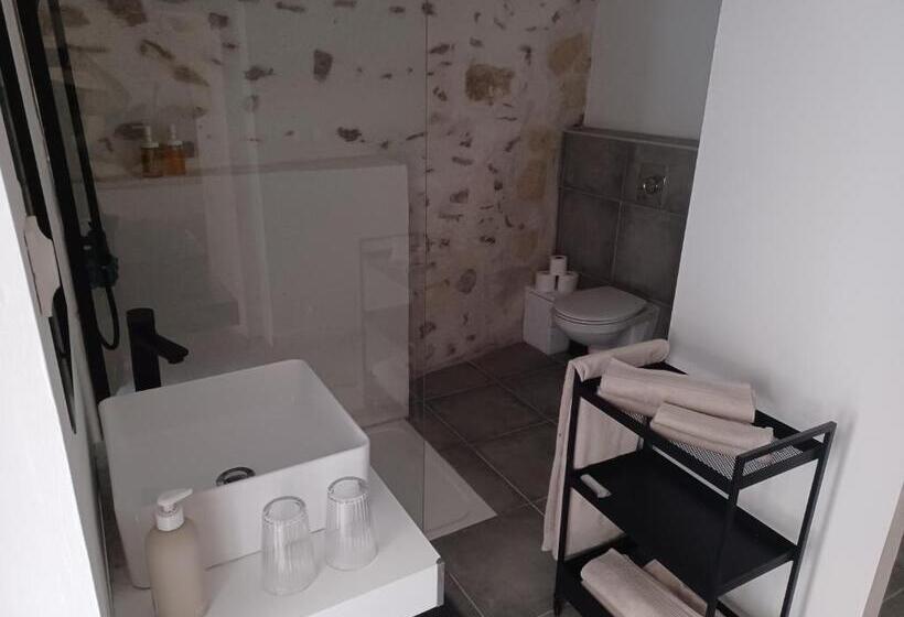 استودیو استاندارد با چشم‌انداز باغ, ô Anges