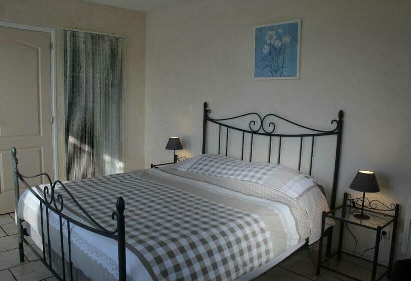 Номер Стандарт, Chambres D Hôtes La Prairie