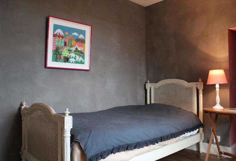 带2个卧室的套房, Chambres D'hôtes De Parseval