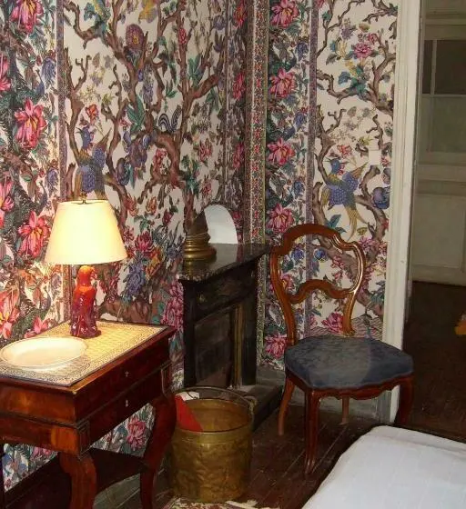 Standard Kolmen Hengen Huone, Château De Serrigny