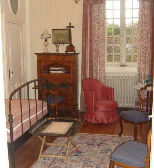 غرفة قياسية, Château De Serrigny