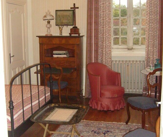 חדר סטנדרט, Château De Serrigny