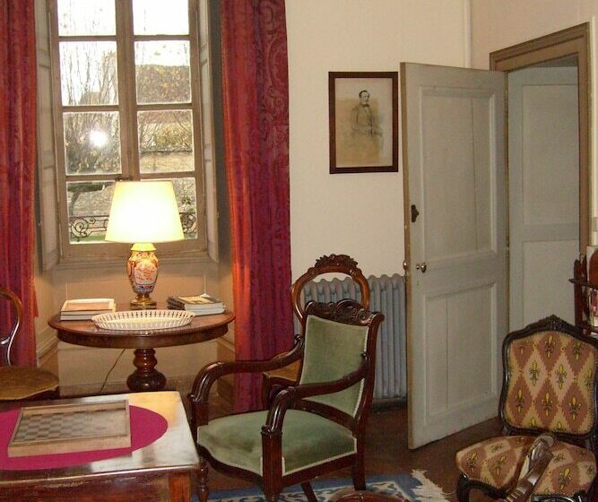 Номер Стандарт, Château De Serrigny