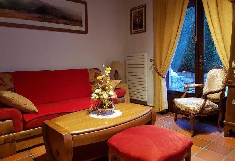 غرفة قياسية رباعية, Hôtel Logis La Coraline