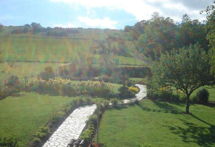 غرفة قياسية رباعية, Hôtel Logis La Coraline