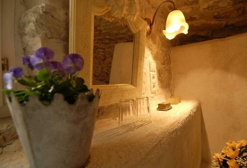 غرفة قياسية, La Flor Azul