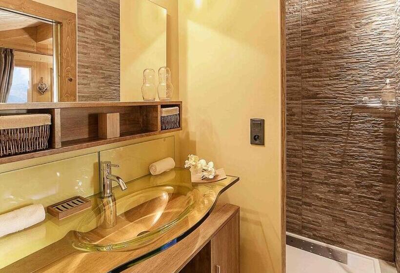 Номер Стандарт Вид на Сад, Le Paret Chambres D Hôtes De Charme & Spa