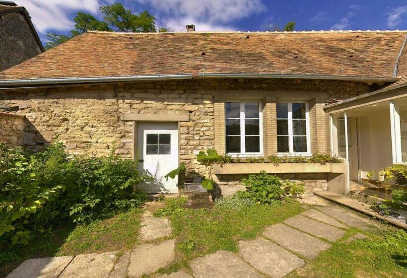 Дом 1 Спальня, Les Rouges Gorges