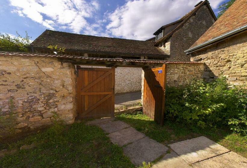 Дом 1 Спальня, Les Rouges Gorges