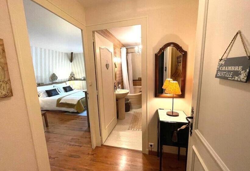 标准三人间, Maison D Hôtes Et Gîtes La Chouannerie à Côté Du Parc Du Puy Dufou