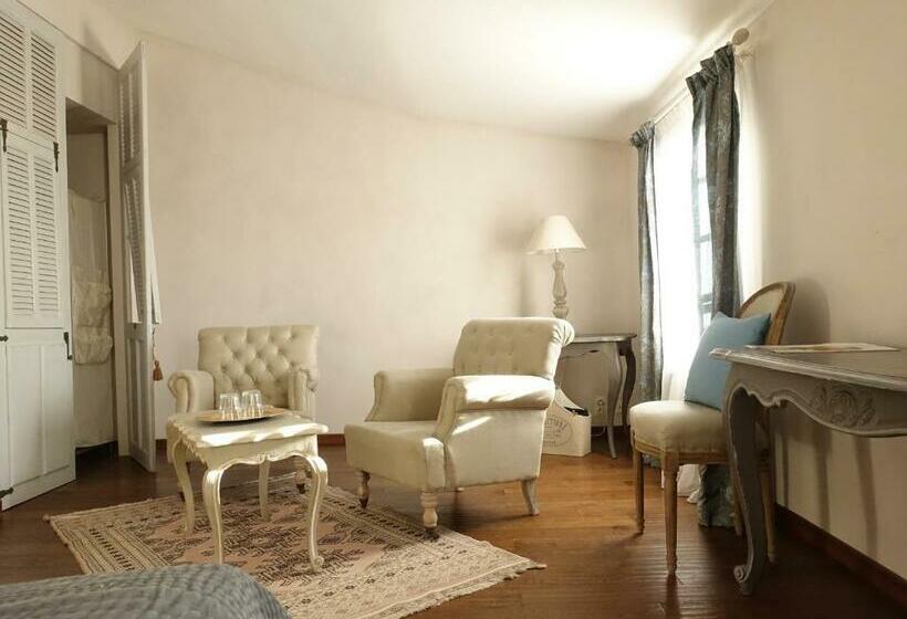 デラックスルーム, Domaine De Rhodes B&b
