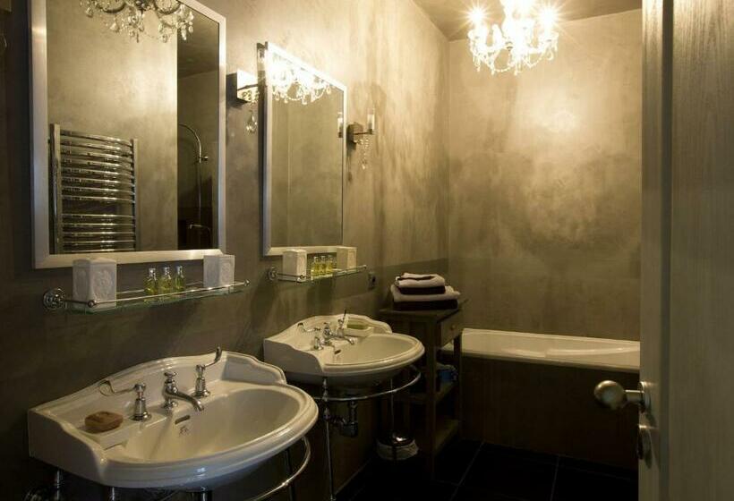 デラックスルーム, Domaine De Rhodes B&b