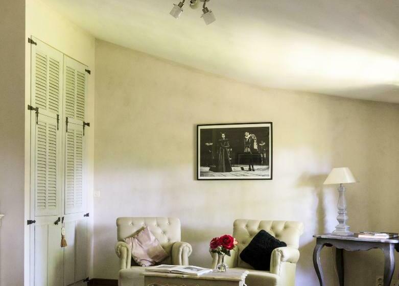 デラックスルーム, Domaine De Rhodes B&b