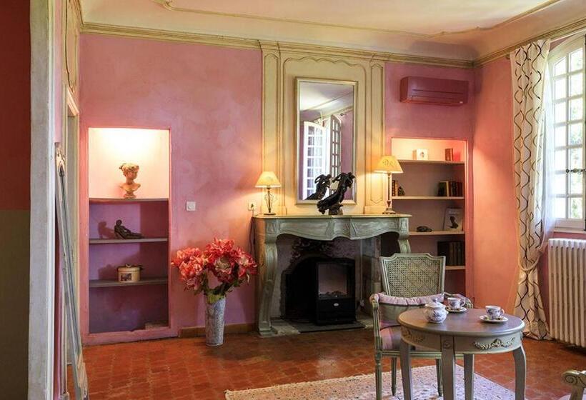 スーペリアトリプルルーム, Domaine De Rhodes B&b