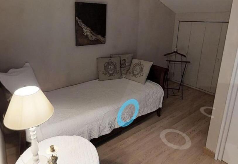 デラックストリプルルーム, Domaine De Rhodes B&b