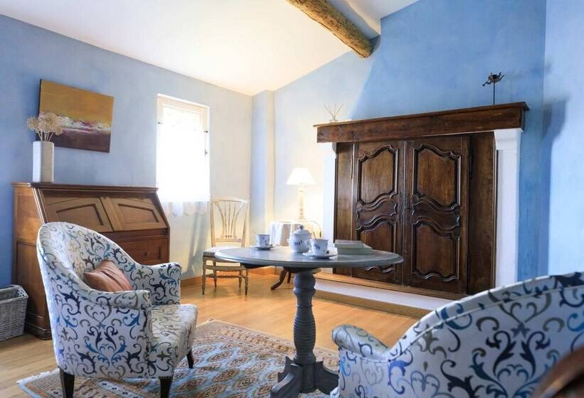 スーペリアトリプルルーム, Domaine De Rhodes B&b