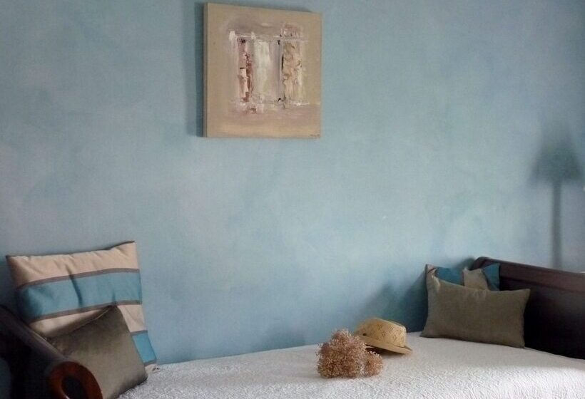 スーペリアトリプルルーム, Domaine De Rhodes B&b