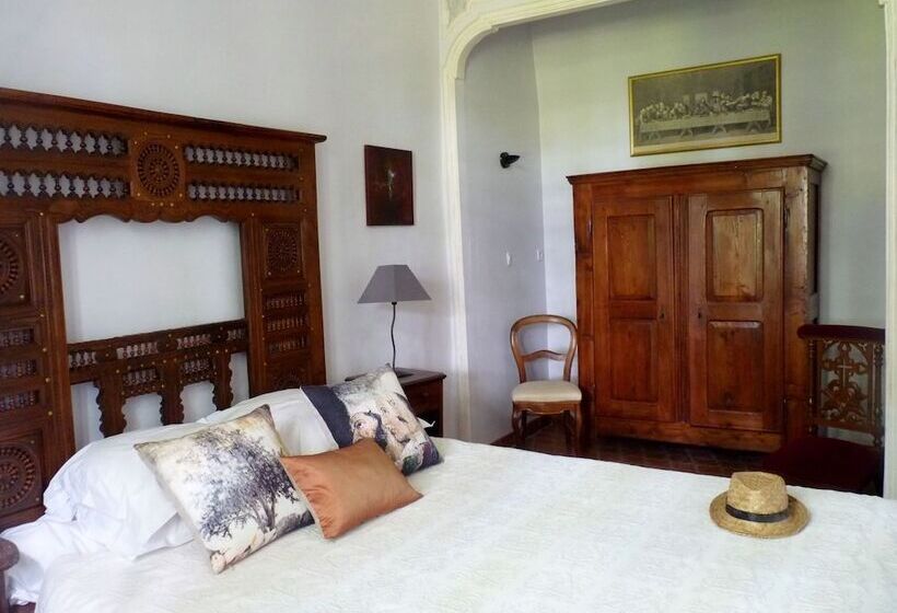 スーペリアトリプルルーム, Domaine De Rhodes B&b