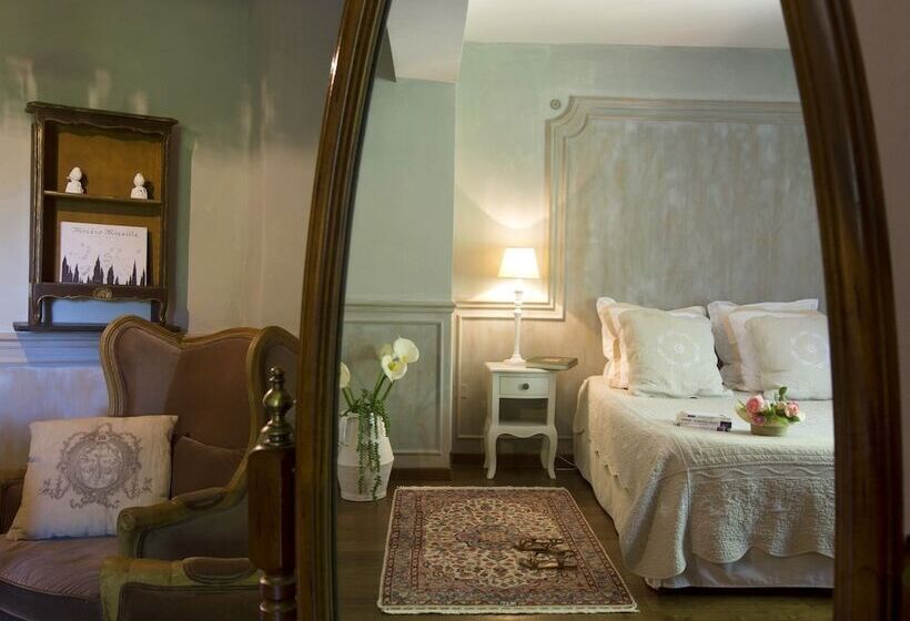 デラックストリプルルーム, Domaine De Rhodes B&b