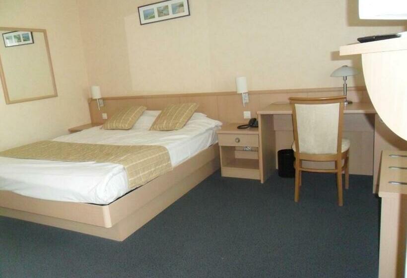 클래식 패밀리 룸, Anjou A L Oceane Angersle Mans